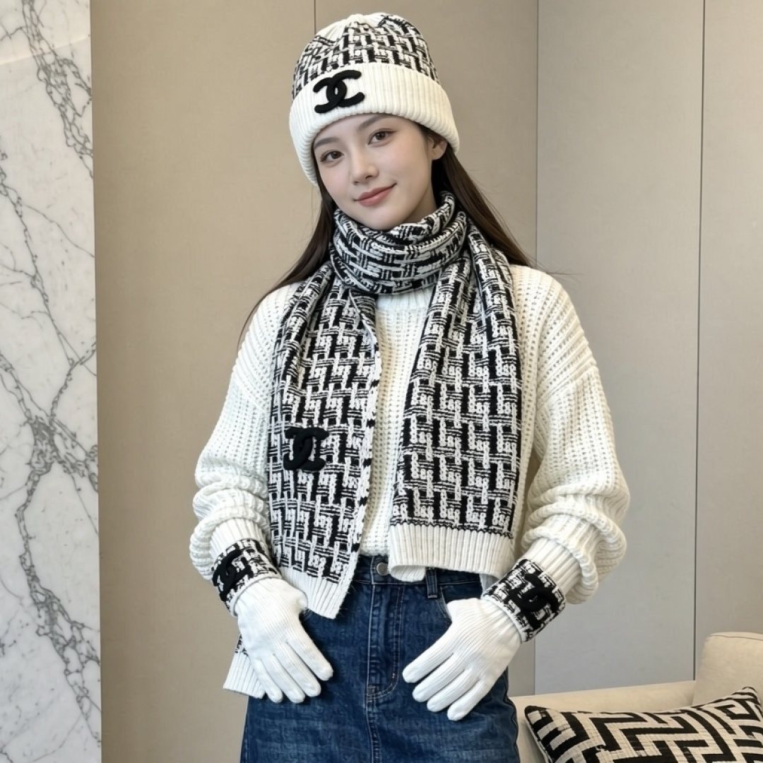 Chanel Black and Ivory Knit Accessory Set