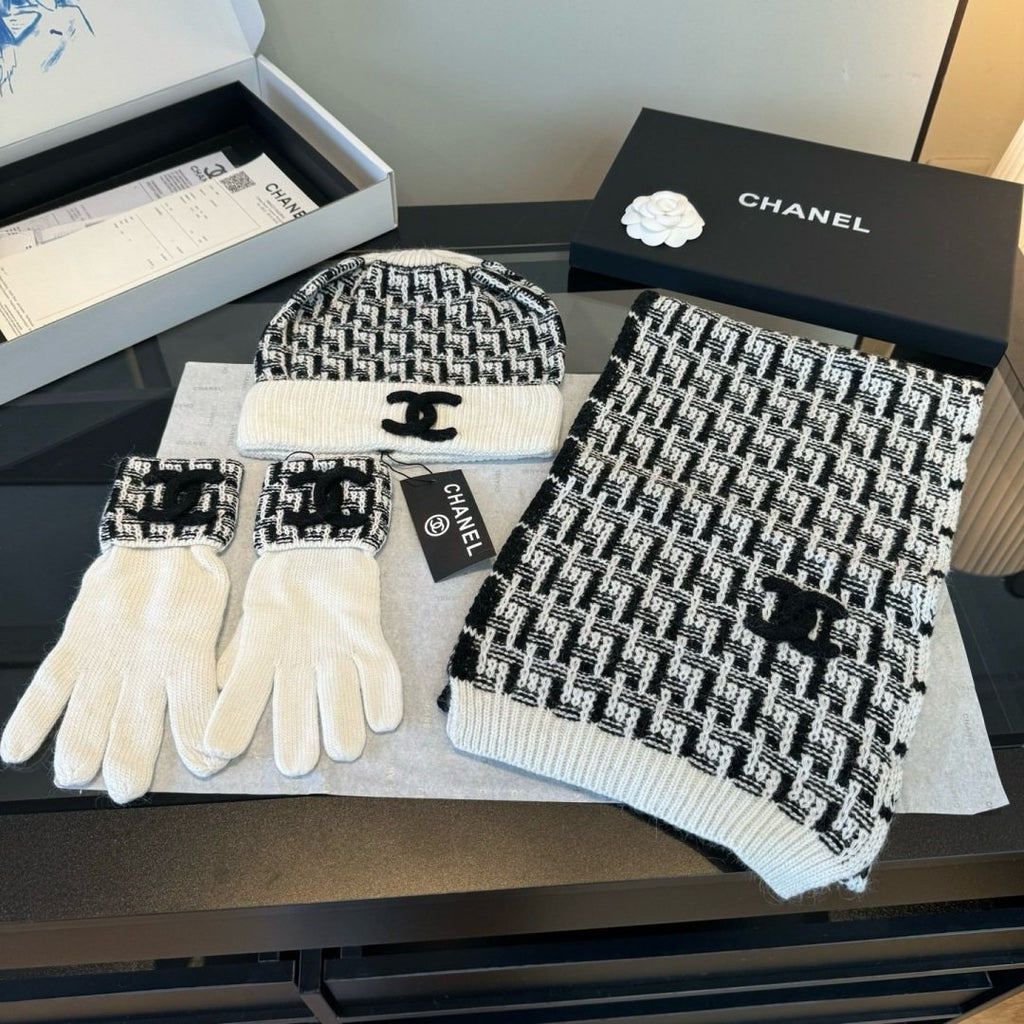 Chanel Black and Ivory Knit Accessory Set