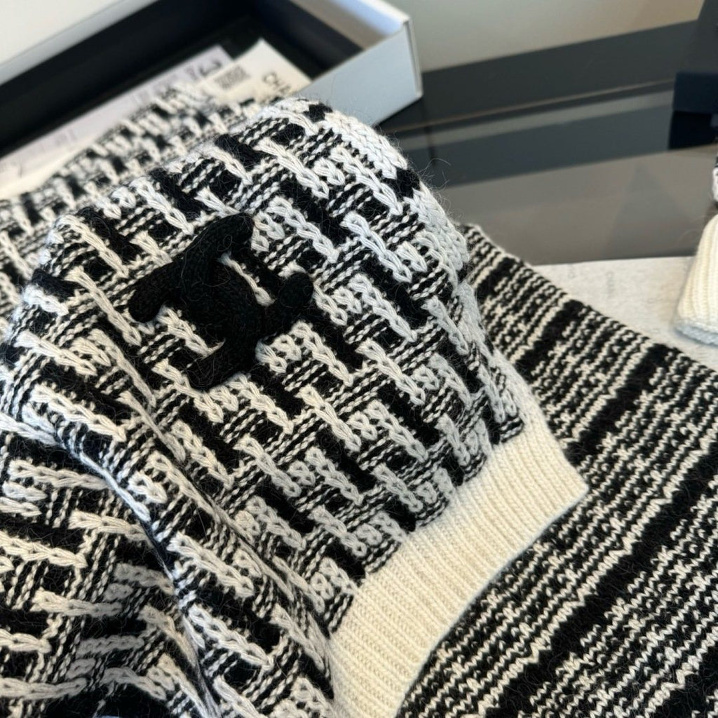 Chanel Black and Ivory Knit Accessory Set